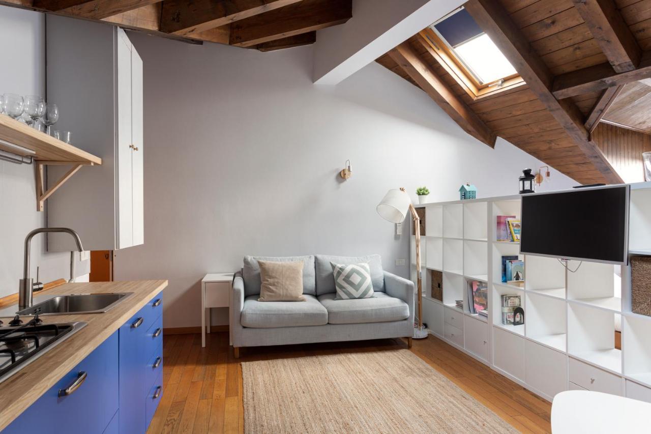 Chic Loft Living In Via Farini Appartement